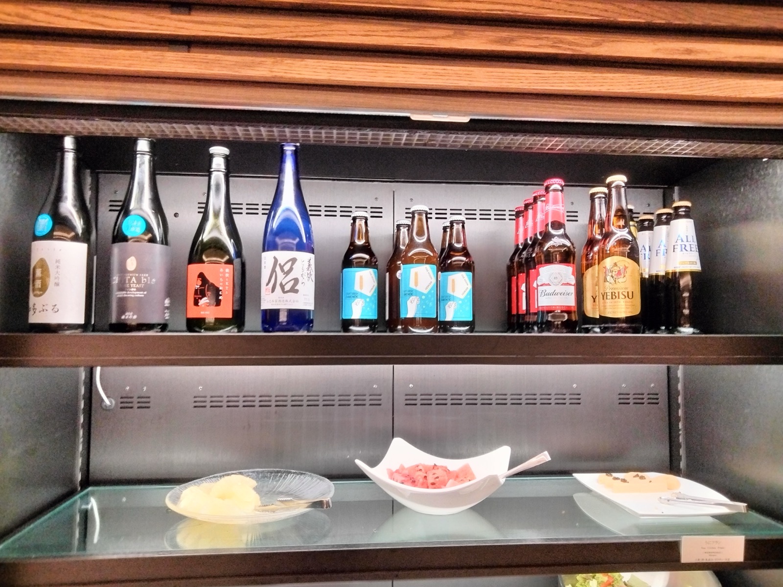 ラウンジのお酒の陳列