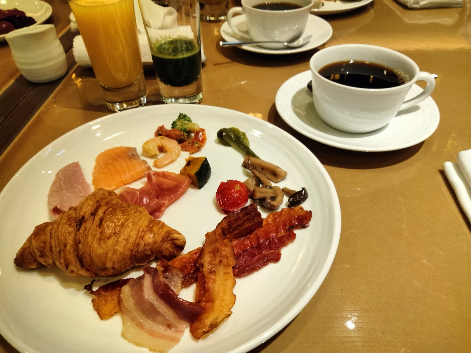 ビュッフェの料理