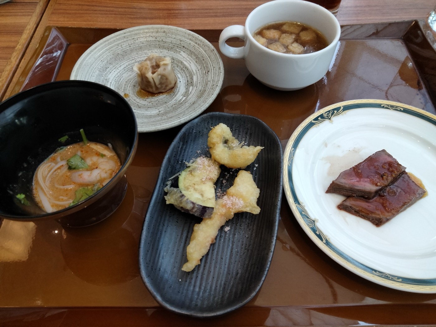 夕食の料理