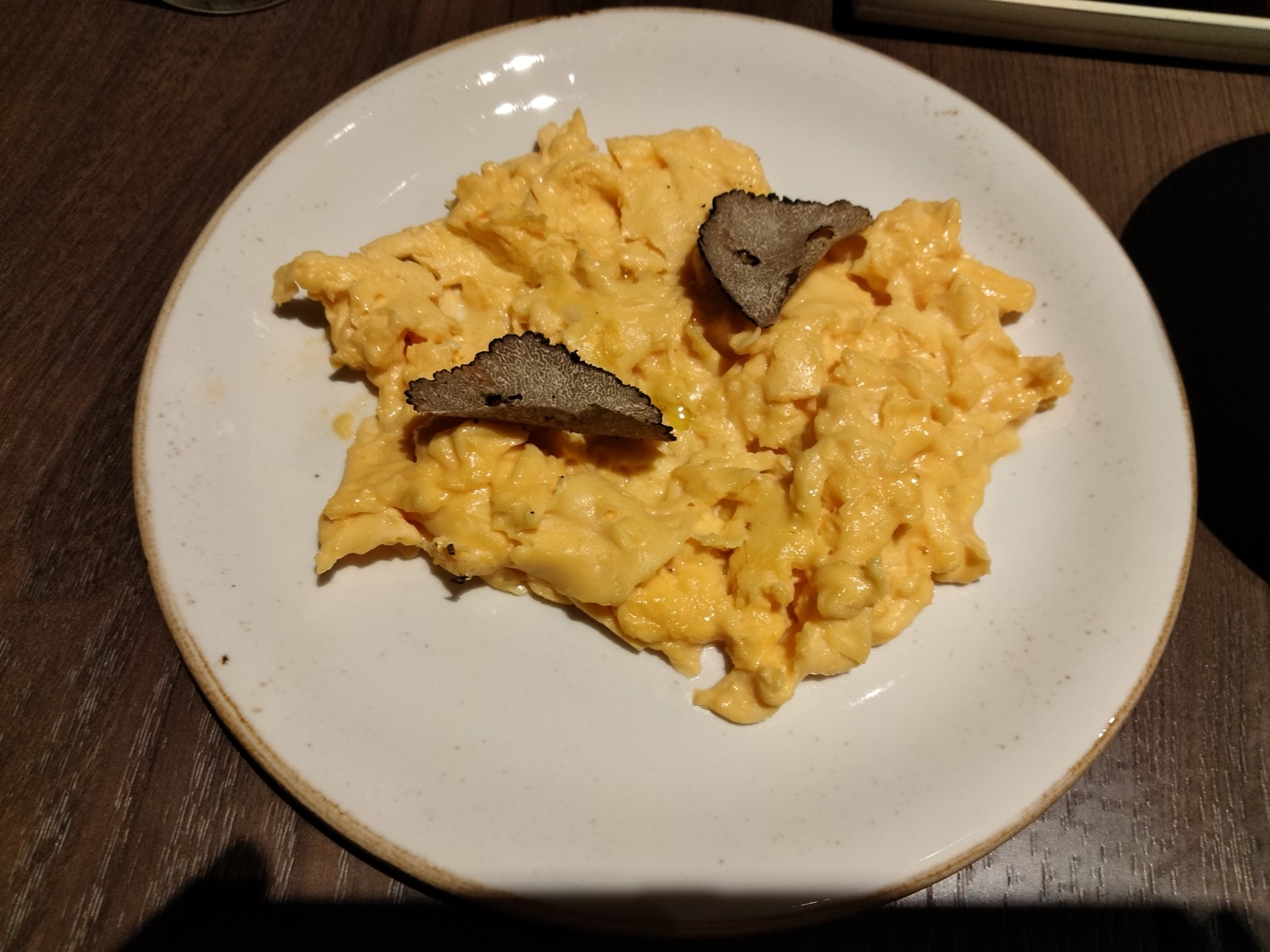 スクランブルエッグ（トリュフのせ）