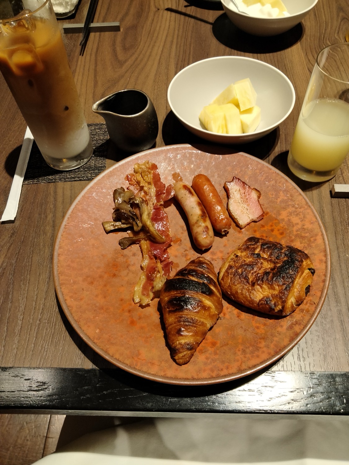 洋食プレート（ソーセージ・ベーコン）