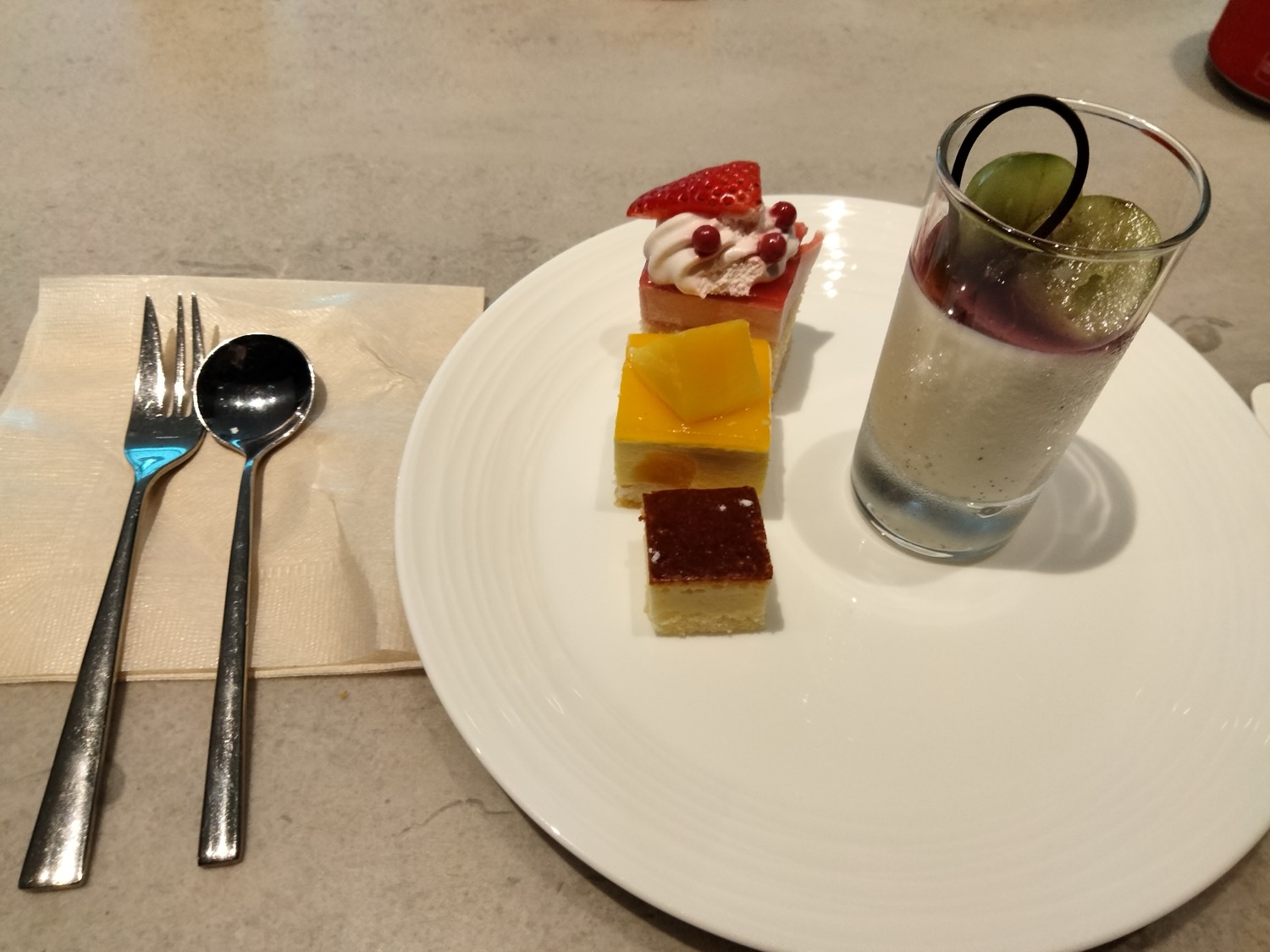 デザートとドリンク